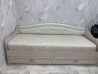 Кровать