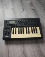 MIDI клавиатура
