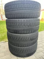 Bridgestone Blizzak VRX 215/55 R17 94S