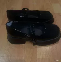 Туфли лаковые новые