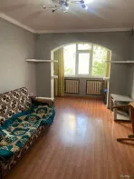 Продаю 2-х комнатную квартиру, центр! Правда/Боконбаева