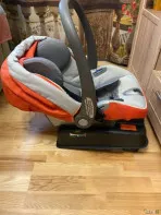 Автокресло 0+ Peg Perego на платформе