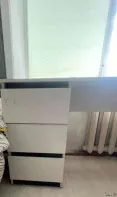 Письменный стол с двумя тумбами по три отсека