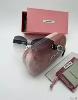 Солнцезащитные очки Miu Miu