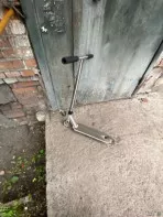 ПРОДАМ ТРЮКОВОЙ САМОКАТ