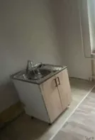 Продам кухонную тумбу с раковиной и краном