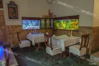 Ресторан рядом с метро с долгосрочной арендой и многолетней историей