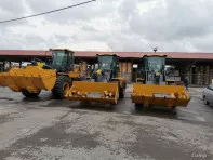 Фронтальный погрузчик XCMG Модель: LW330FN 2,1м3 рычаг